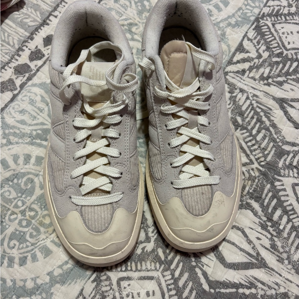 new balance ct302 women’s 8.5 in moonstone